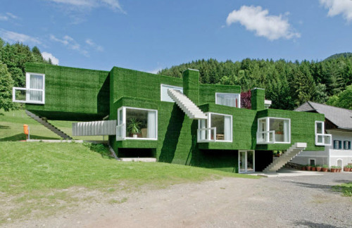 Dom z zieloną fasadą we Frohnleiten - ghb.pl - mat.budowlane1